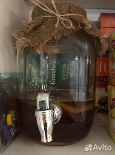 Диспенсер с дозатором и камбуча 3 литра.Новый