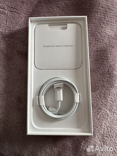 Коробка от iPhone 14 pro max