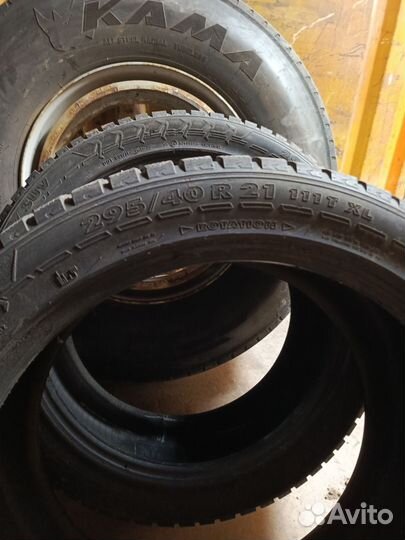 Nokian Tyres Hakkapeliitta 7 SUV 295/40 R21 28B