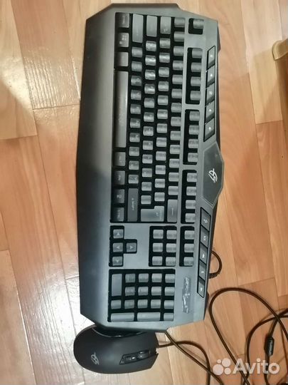 Игровая клавиатура и мышь