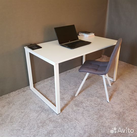 Компьютерный стол Лофт 130*80 см. Белые ножки