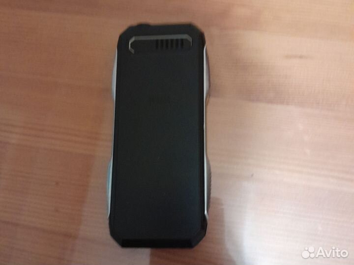 Samsung B2700
