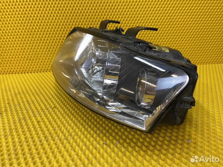Фара левая ксенон audi A4 S4 B6