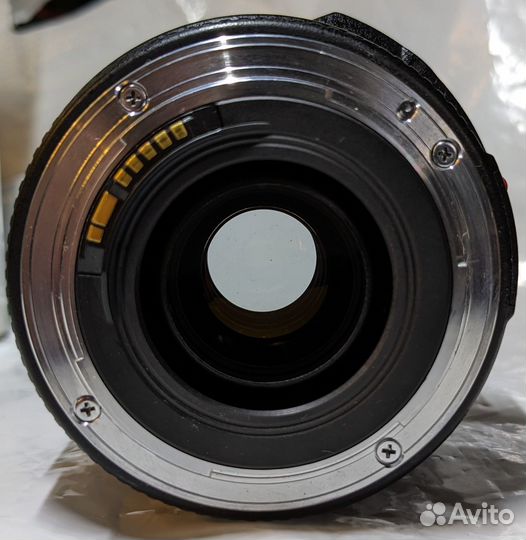 Canon EF 70-300 mm f/4-5.6 IS USM Made in Japan