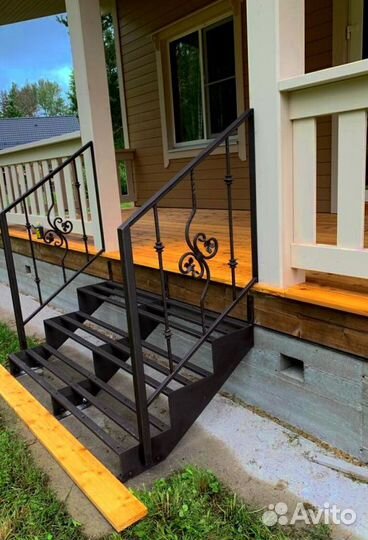 Лестница винтовая с монтажем