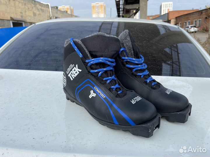 Лыжные ботинки