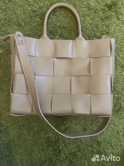 Сумка из натуральной кожи плетеная бежевая