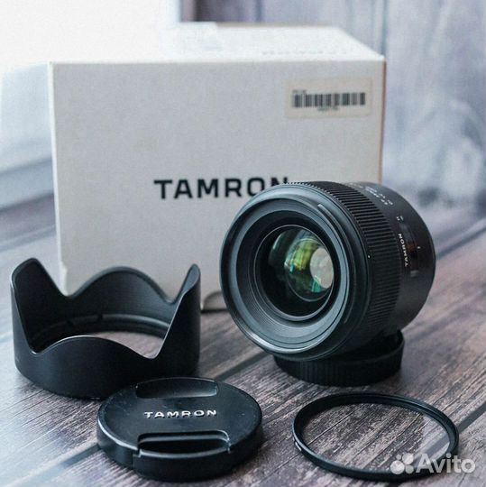Объектив Tamron 35 mm для Canon