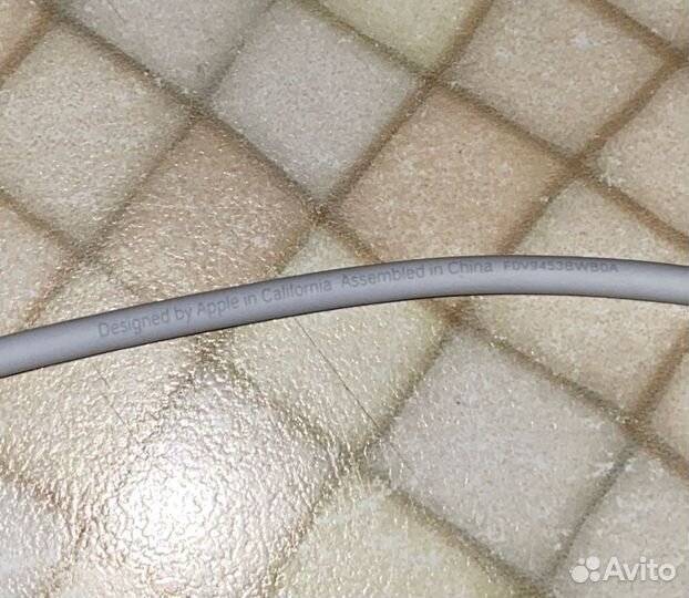 Зарядка на iPhone оригинал