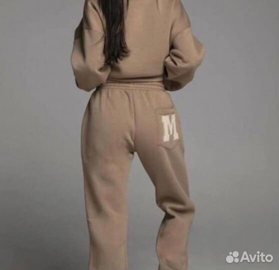 Спортивный костюм женский