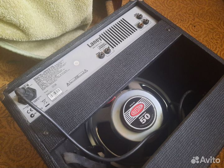 Гитарный комбоусилитель Laney Lv100