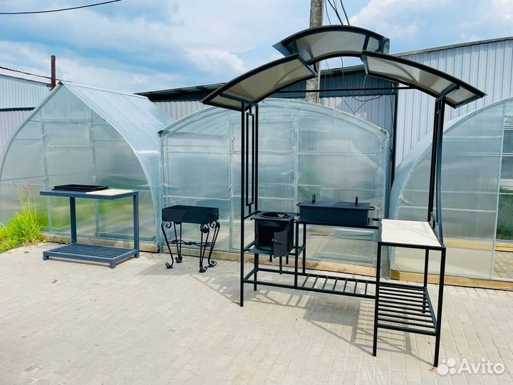 Мангал с крышей