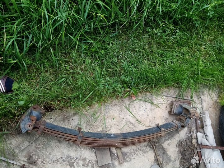 Рессоры с опорными узлами