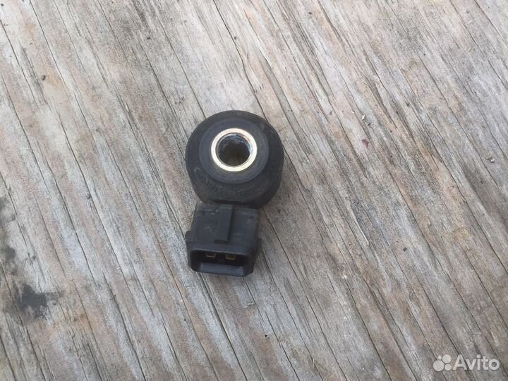 Датчик детонации w169 m266