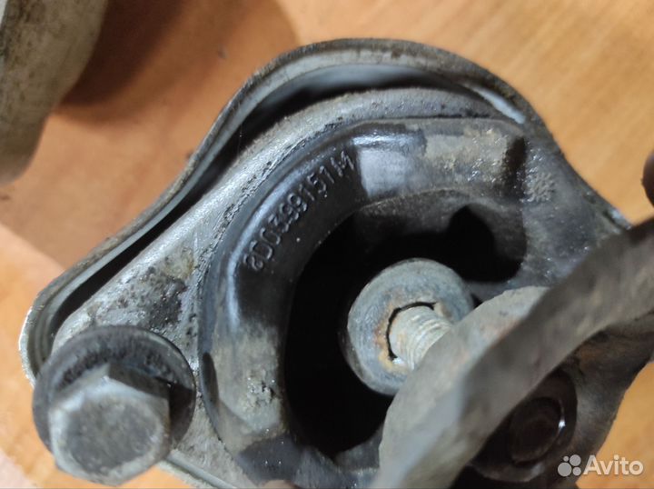 Опора подушка кпп audi a6 c5