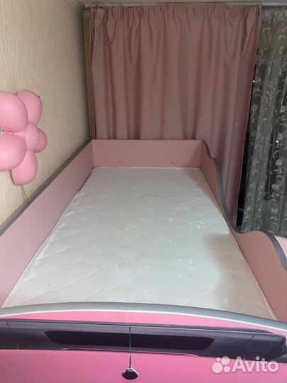 Двухярусная кровать