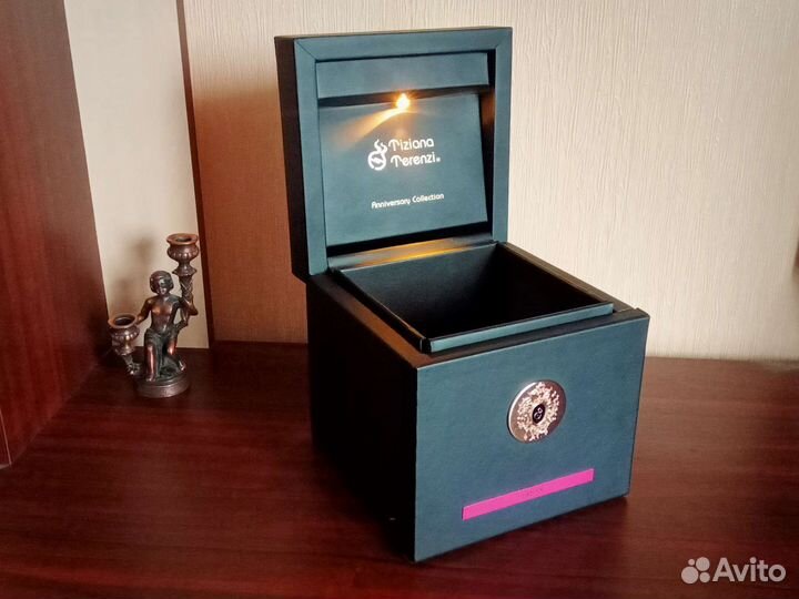 Коробка от духов Tiziana Terenzi Kristina