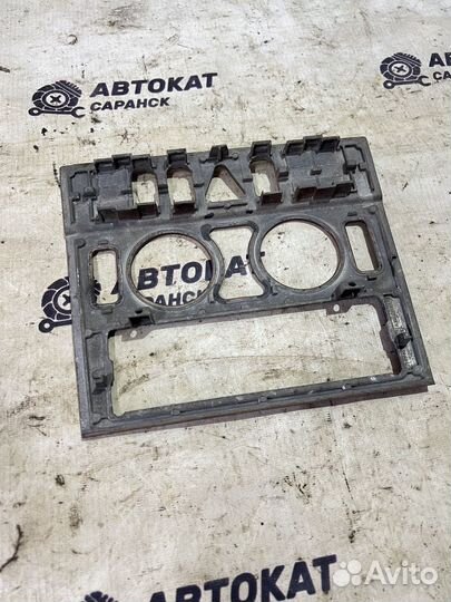 Накладка центральная Mercedes-Benz W210