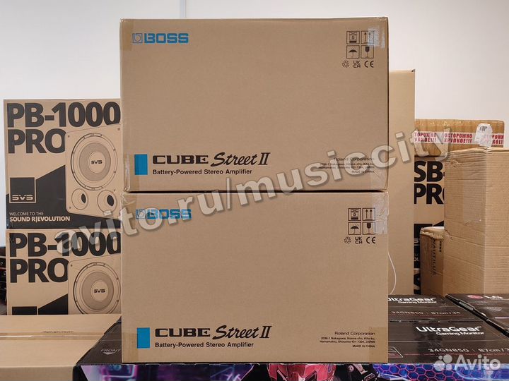 Boss Cube Street II Red комбоусилитель
