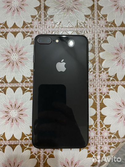 iPhone 8, 64 ГБ