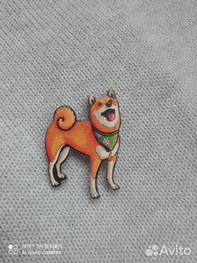 Брошь Значок Новый