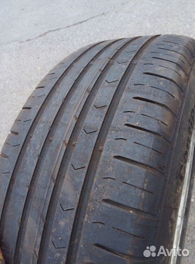 R17 Continental ContiPremiumContact 5 215/60, PCD 5x114.3 DIA 66.6