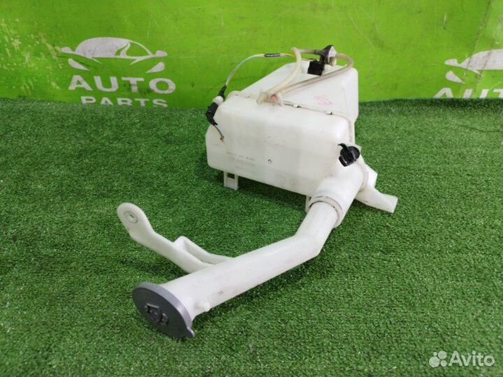 Бачок стеклоомывателя nissan note E12 HR12DDR 2012