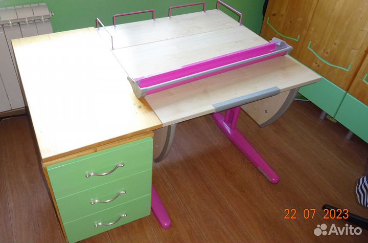 Растущая парта деми