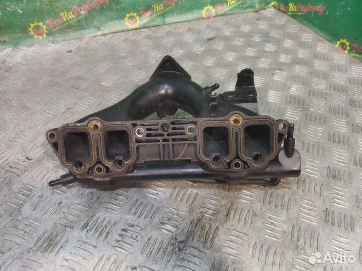 Впускной коллектор Peugeot 406 седан 1.8 1998