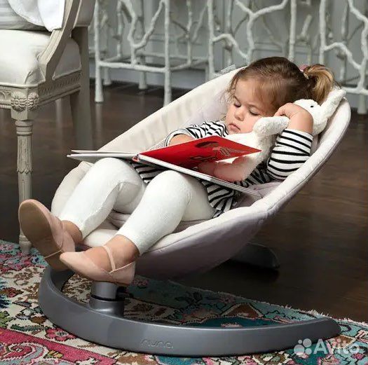 Шезлонг детский nuna leaf