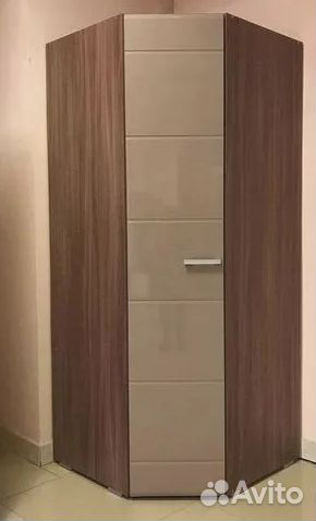 Угловой шкаф