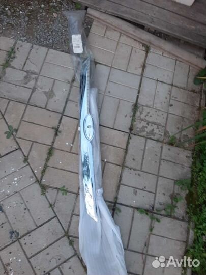 Крышка молдин багажника рестайл форд фокус 2 новая