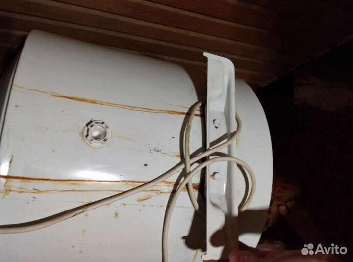 Водонагреватель накопительный вертикальный 50л.б/у