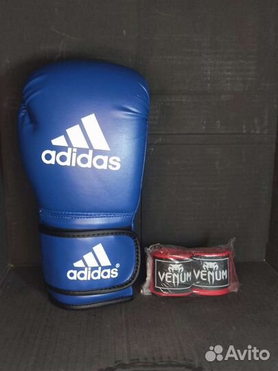 Боксерские перчатки adidas