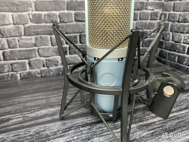 Микрофон akg p220 perfection