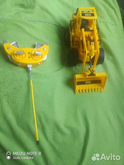 Экскаватор игрушка