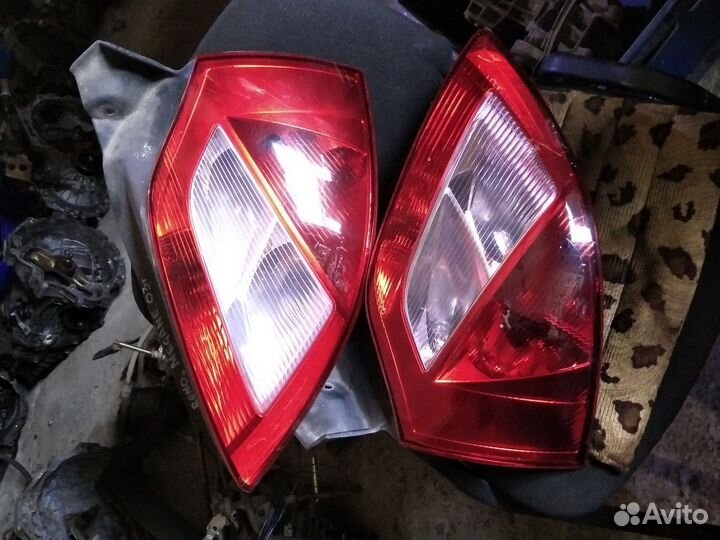 Задние фонари Рено Меган 2
