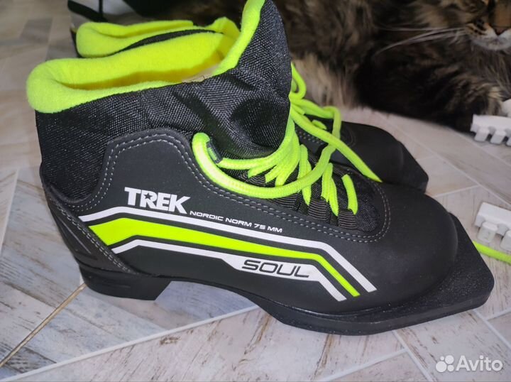Лыжные ботинки trek детские 34 размер