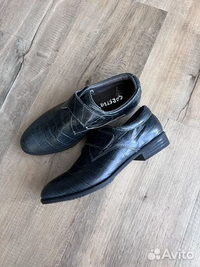 Туфли на мальчика кожа новые размеры 34, 37