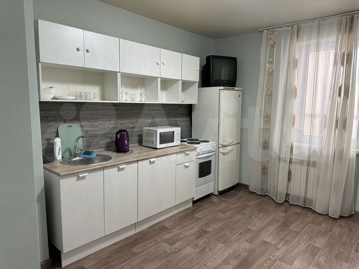 2-к. квартира, 64 м², 3/18 эт.