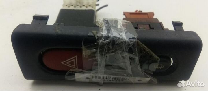 Кнопка аварийной сигнализации Renault Laguna