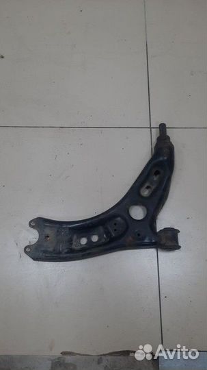 Рычаг подвески передний правый Skoda Octavia