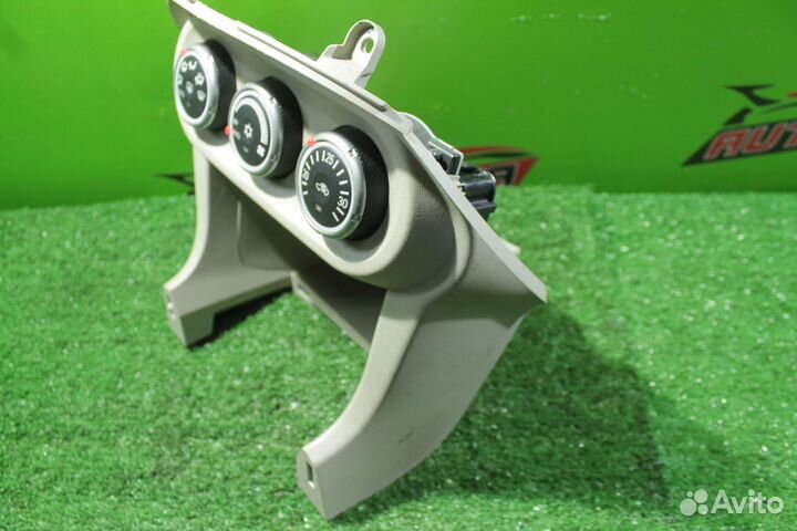 Блок управления климат-контролем mitsubishi CV2W,C