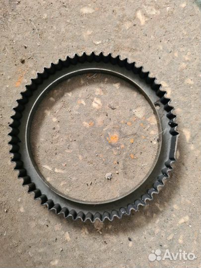 Шестерня коленвала Skoda Yeti cbzb 2011