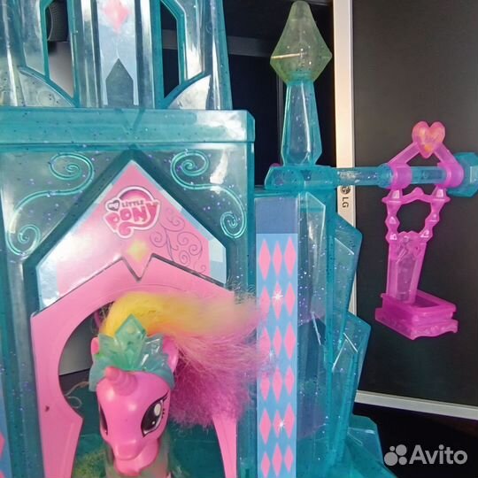 My little pony кристальный замок принцессы Каденс
