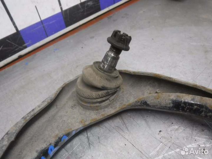 Рычаг верхний передний левый Toyota Lc Prado 120