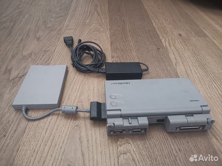 Ноутбук Toshiba Libretto 50CT