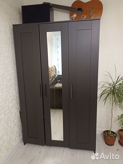 Шкаф и письменный стол икеа