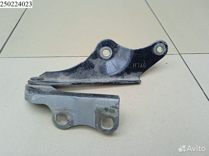 Петля капота левая Nissan Teana J31