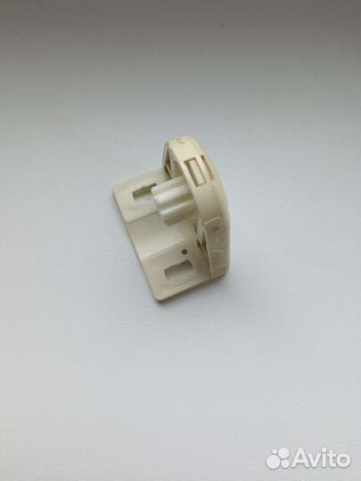 Крепление для рулонных штор Besta